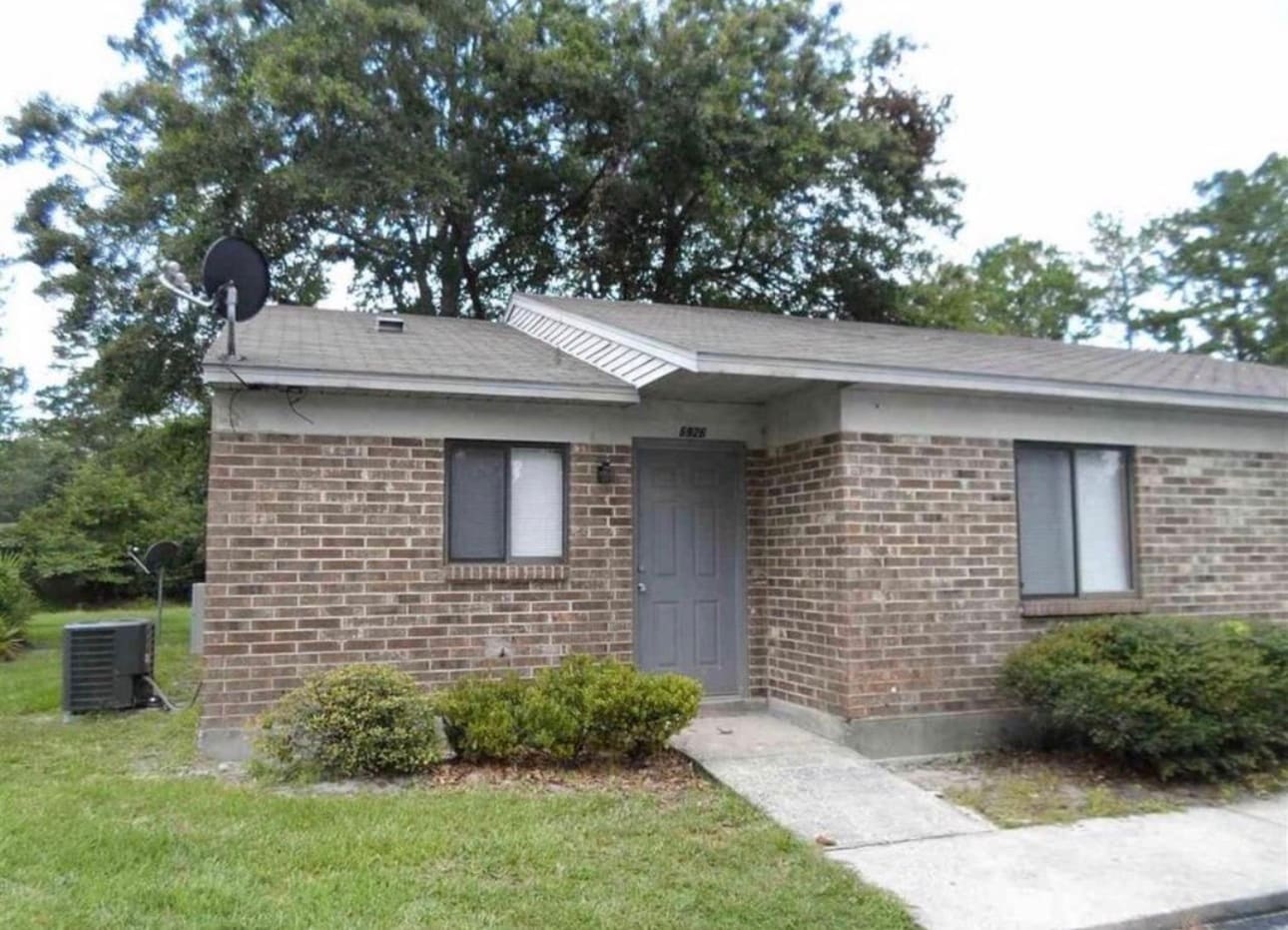Building Photo - 5926 NW 25th Ter