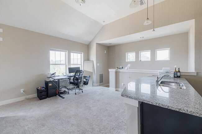 Building Photo - 16831 Osprey Bend Dr