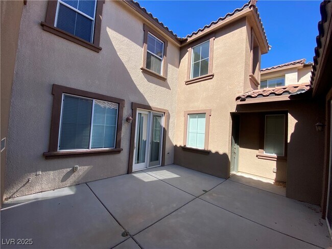 Building Photo - 11388 Newton Commons Dr
