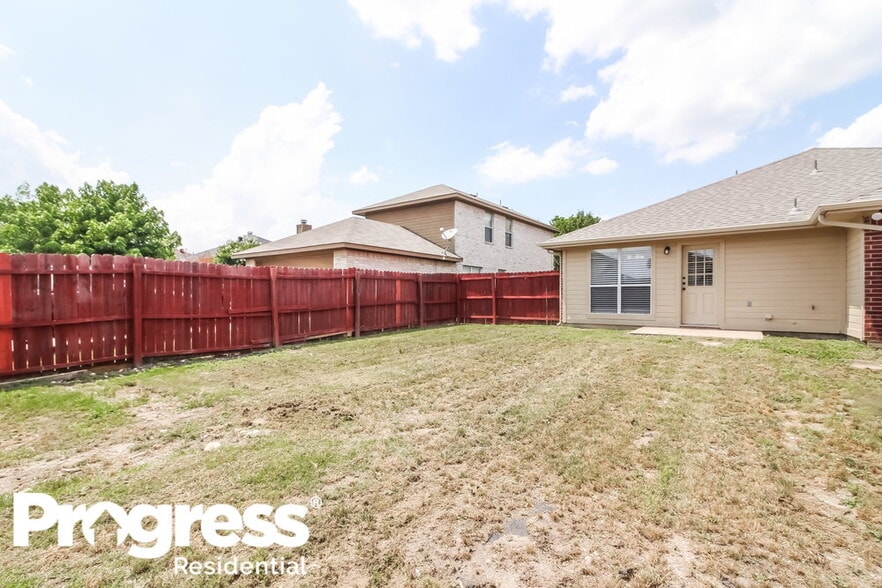 Building Photo - 412 Round Rock Dr