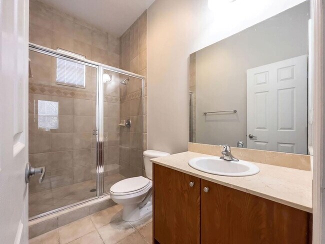 Building Photo - 2343 Vintage Dr