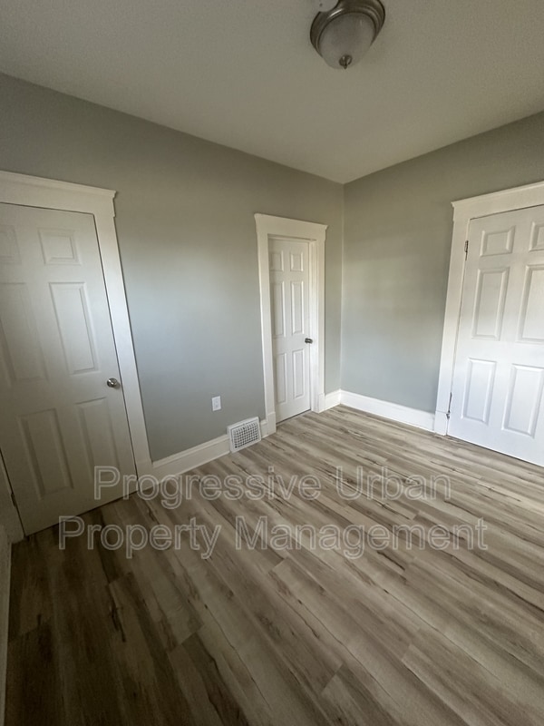 Building Photo - 4301 W 41st St