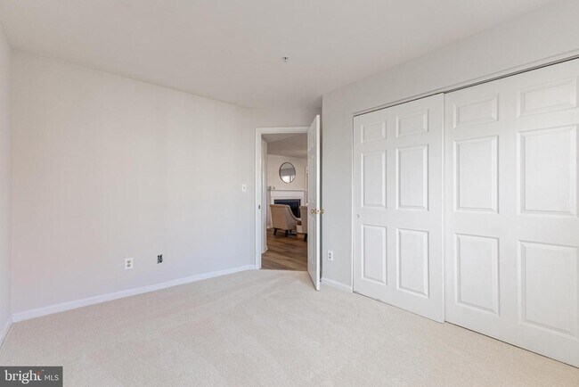 Building Photo - 8091 Lacy Dr