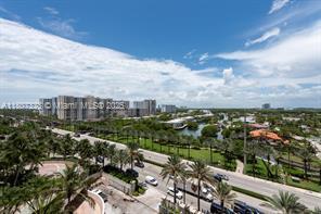 Building Photo - 16275 Collins Ave