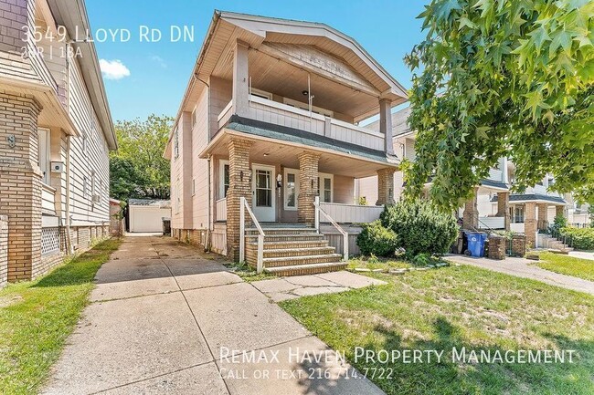 Primary Photo - 3549 Lloyd Rd DN, Cleveland -Spacious 2 be...