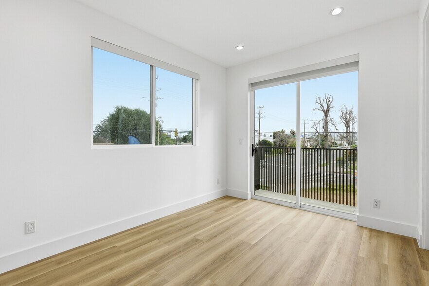 Building Photo - 5809 Kester Ave