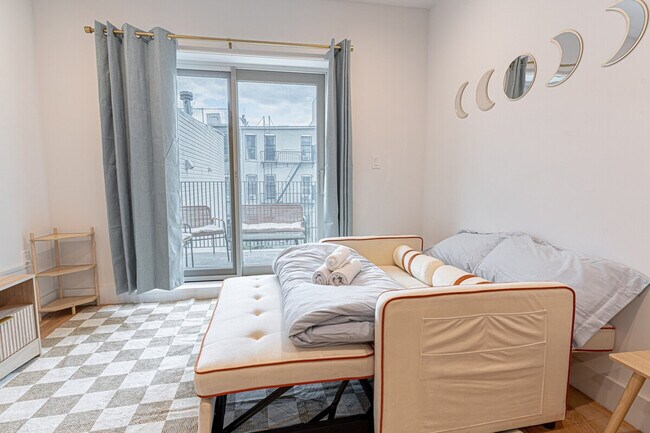 Building Photo - 1255 Decatur St