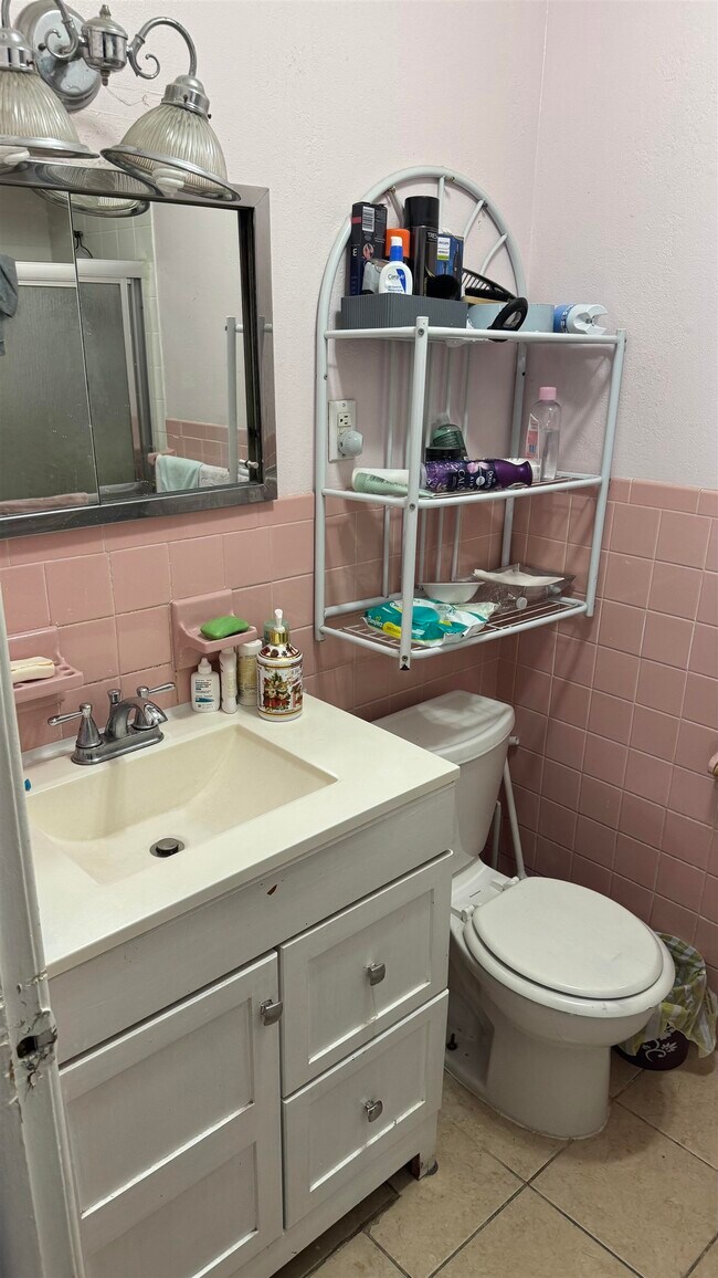 Building Photo - 71 Prospect Ave