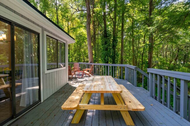 Building Photo - 5130 River Bluff Ln