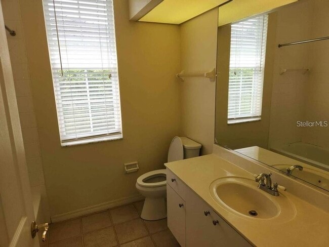 Building Photo - 5282 Far Oak Cir