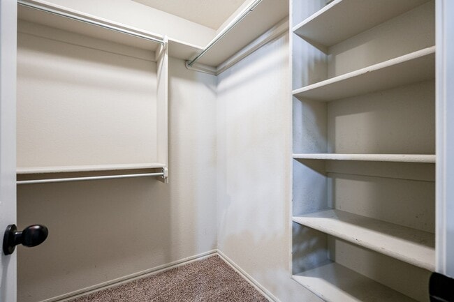 Building Photo - Comfort Meets Convenience | 3-Bedroom Home...