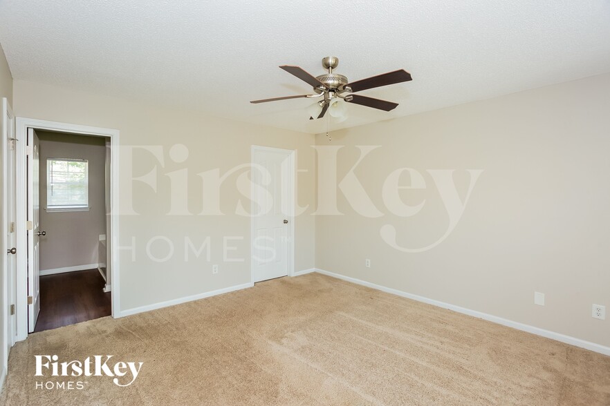 Building Photo - 5415 Tucker Phillips Dr