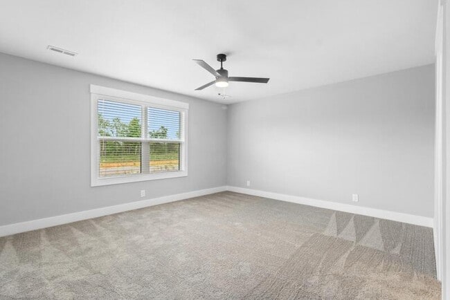 Building Photo - 302 Jonathan Wade Cir