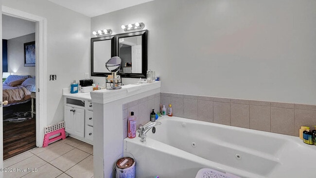 Building Photo - Lease to Own