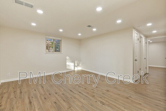 Building Photo - 2695 S Logan St