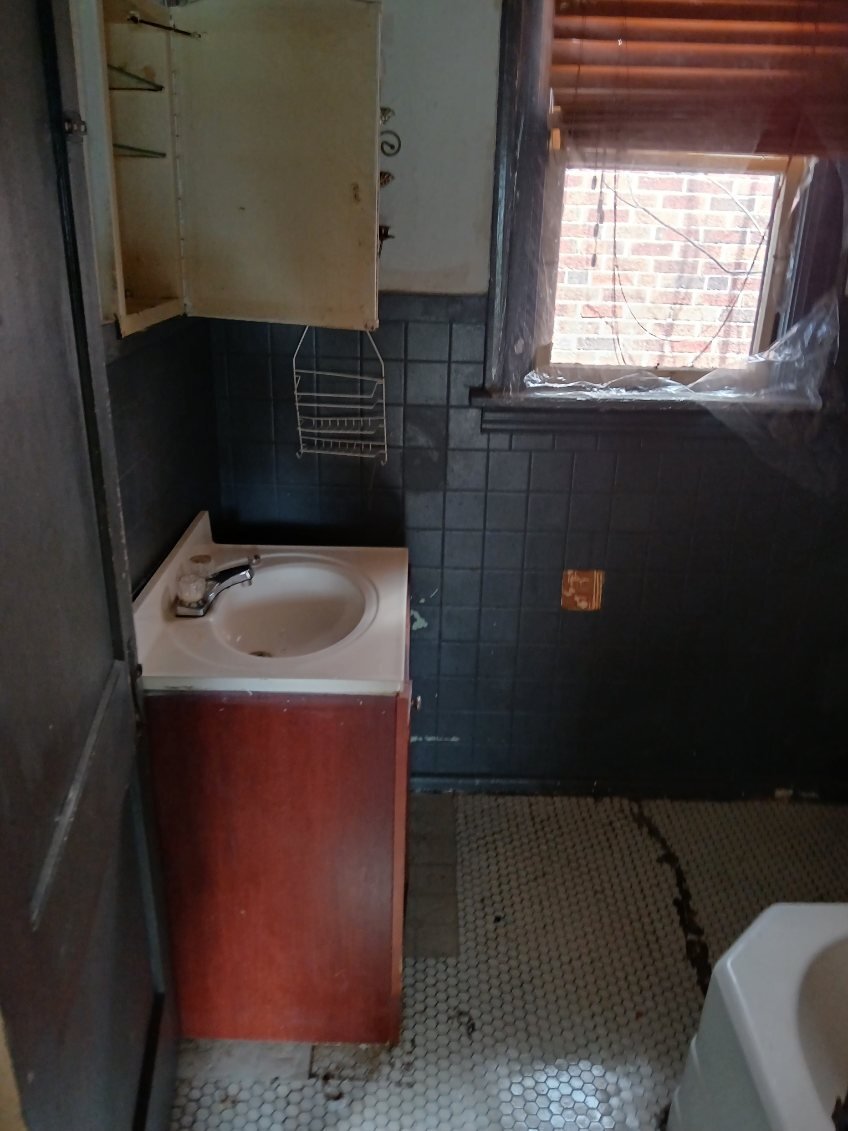 Building Photo - 4931 Plover Ave