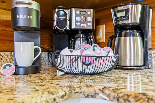 Building Photo - 181 Sugar Mountain Rd