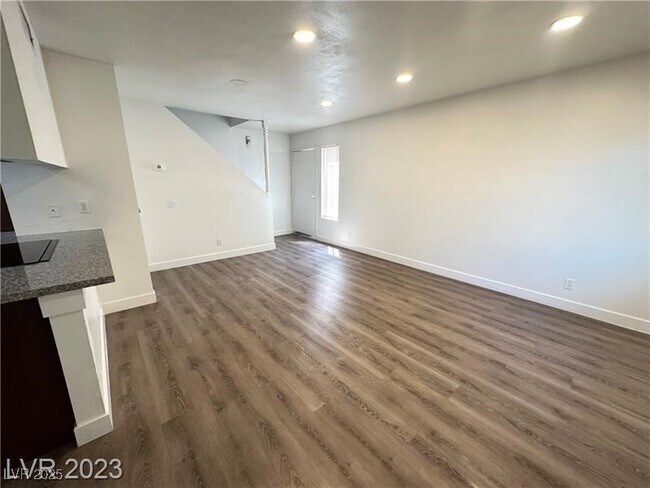 Building Photo - 5167 Greene Ln