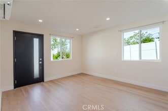 Building Photo - 10421 Pinyon Ave