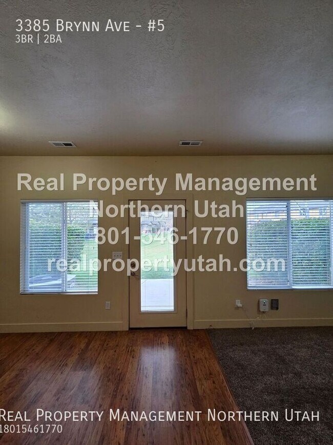 Building Photo - 3385 S Brynn Ave