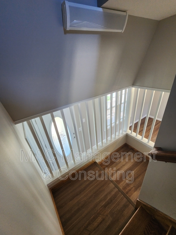 Building Photo - 1748 Bouton Dr