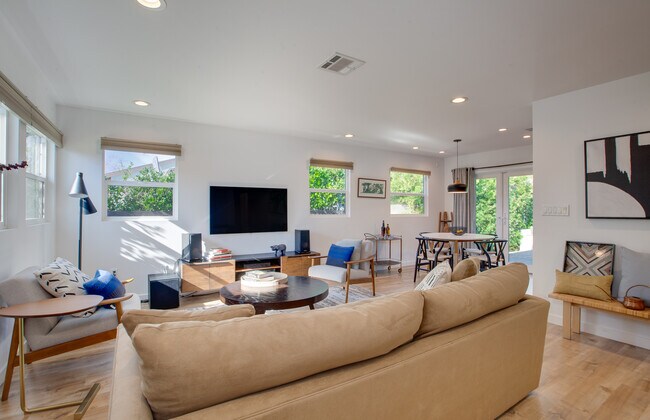 Building Photo - 12945 Welby Way