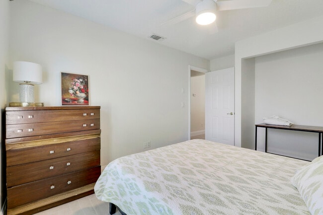 Building Photo - 125 Arrowhead Cir