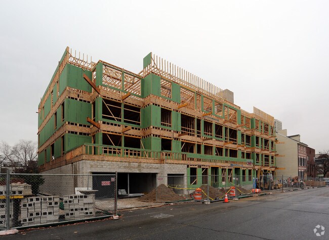 Building Photo - 410 S Front St