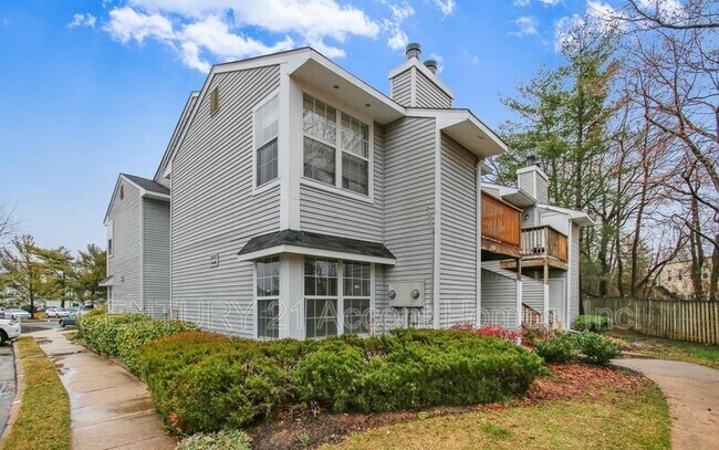 Primary Photo - 8647 Beekman Pl