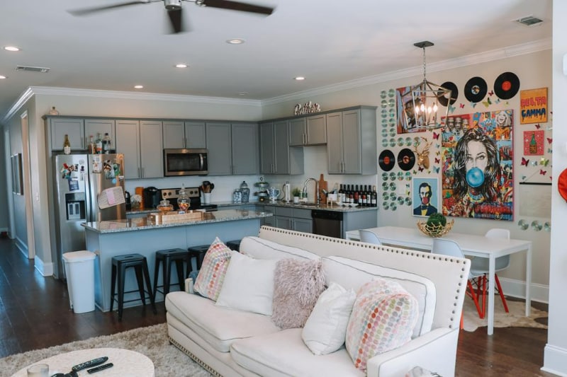 Building Photo - 102 Far View Dr