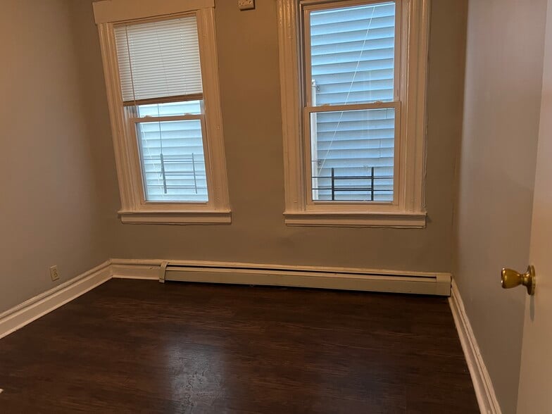 2nd bedroom - 15 William St