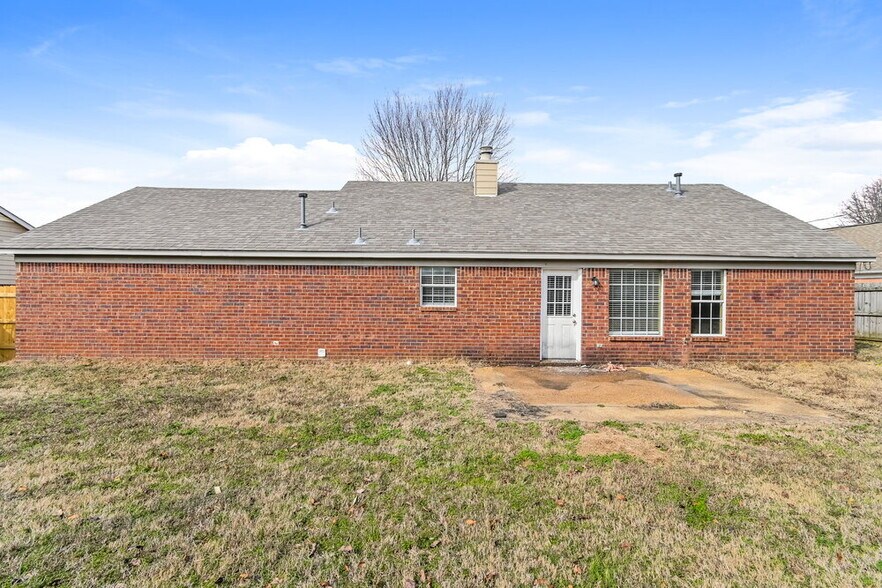 Building Photo - 2570 Appling Glen Dr