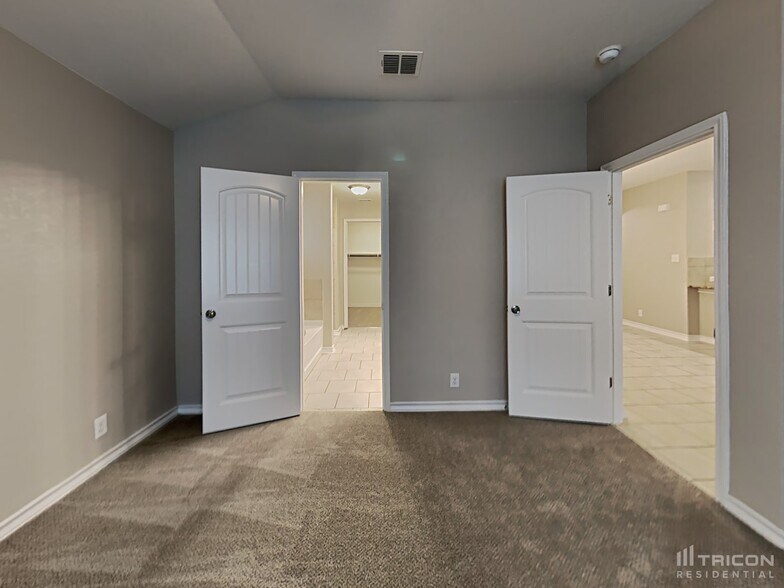 Building Photo - 6022 Red Rose