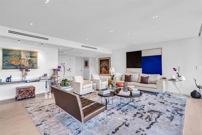 Building Photo - 430 Grand Bay Dr