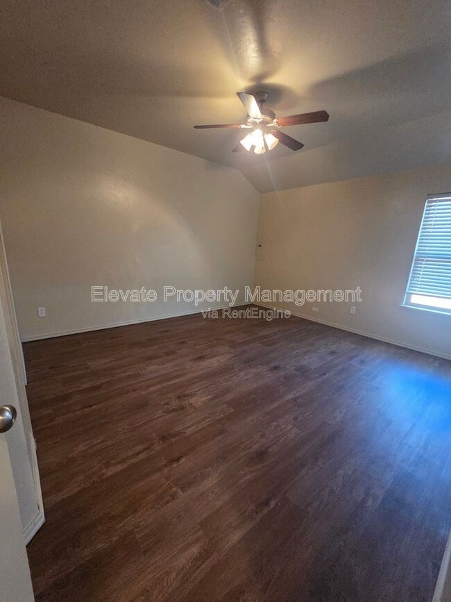 Building Photo - 913 West Prairie Wind Way