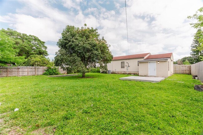 Building Photo - 1447 NW 101st St