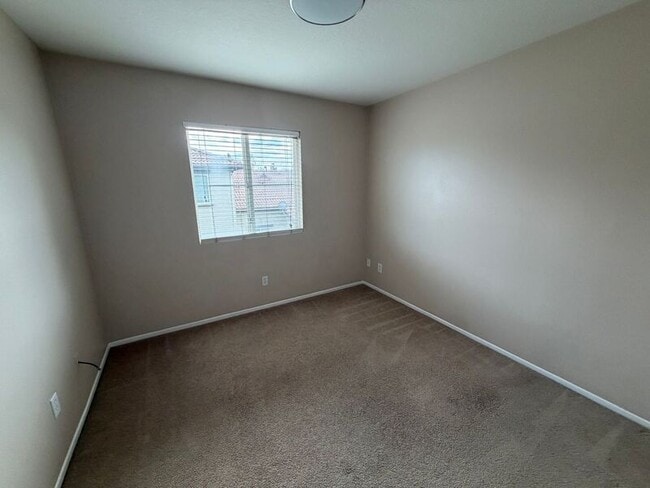 Building Photo - 33770 Willow Haven Ln