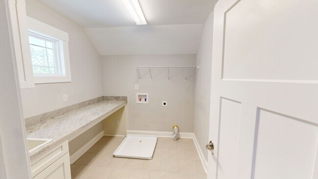 Building Photo - Custom Build in Whispering Pines!