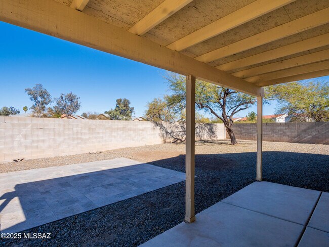 Building Photo - 1672 W Wood Crest Ct