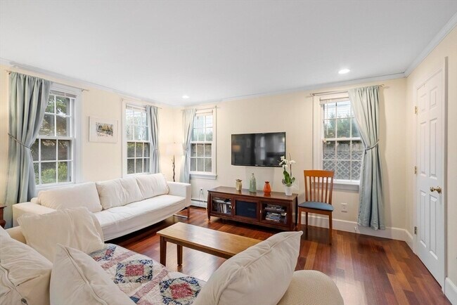 Building Photo - 54 Broadway Ave