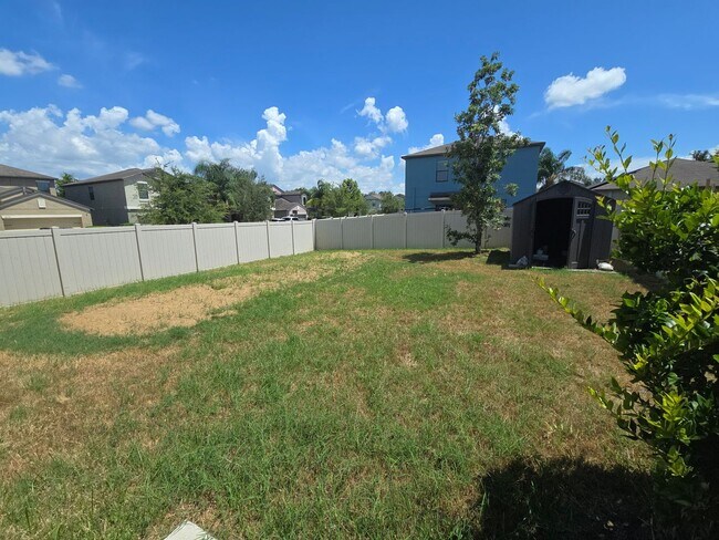 Building Photo - Gorgeous 4-Bedroom, 2.5-Bathroom Home in R...