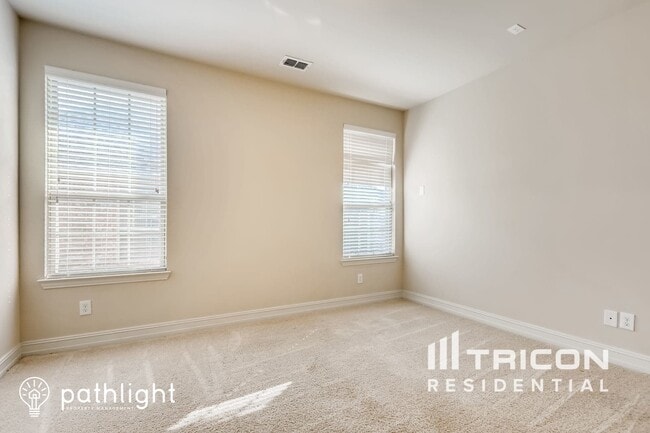 Building Photo - 12675 Tealsky Dr