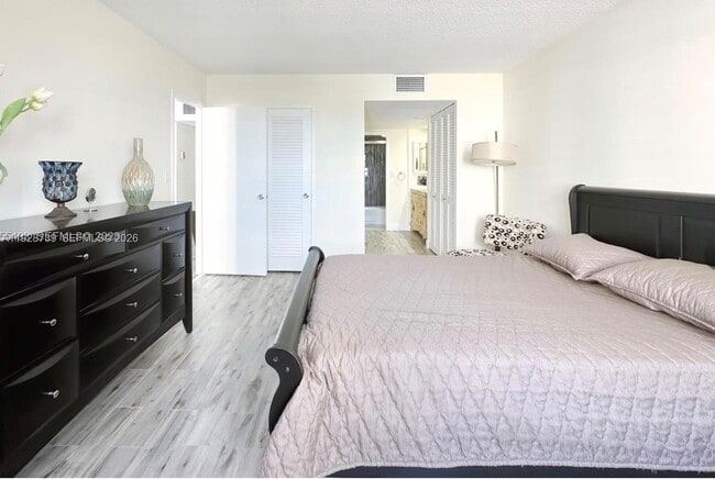 Building Photo - 5701 Collins Ave