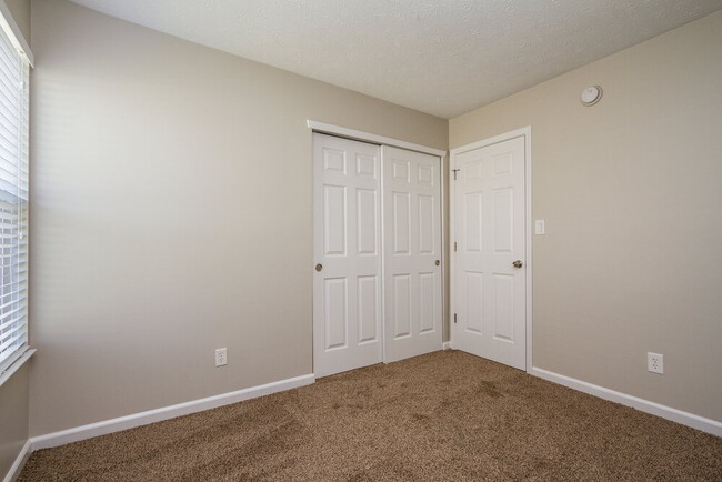 Building Photo - 7641 Sergi Canyon Dr