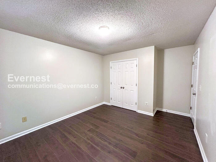 Building Photo - 3039 Broadleaf Trail Rd