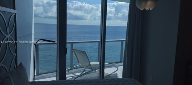 Building Photo - 17001 Collins Ave