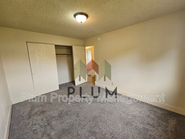 Building Photo - 5602 Bridger Ct