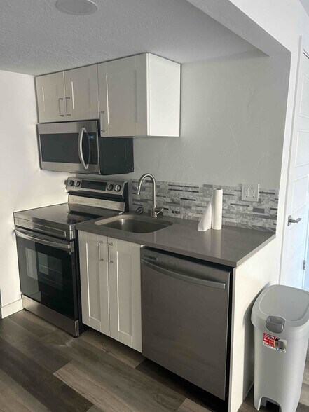 Building Photo - 241 E Ridgeline Wy