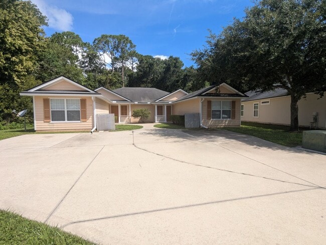 Primary Photo - GREAT 3/2 Duplex READY FOR IMMEDIATE MOVE-...