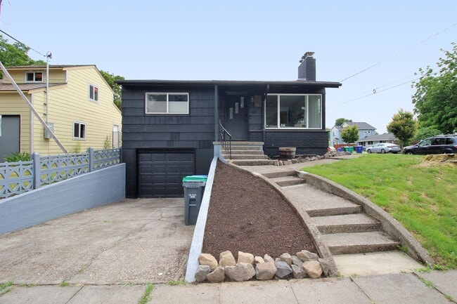 Building Photo - 9706 N Van Houten Ave